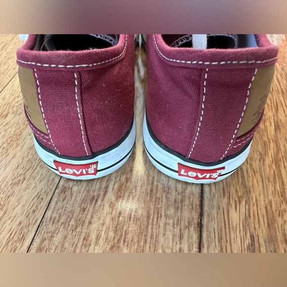 Levi’s comfort burgundy low top sneakers in very good condition - Picture 5 of 8